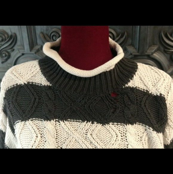 Bundle of 2 Vintage Sweaters - Picture 6 of 16